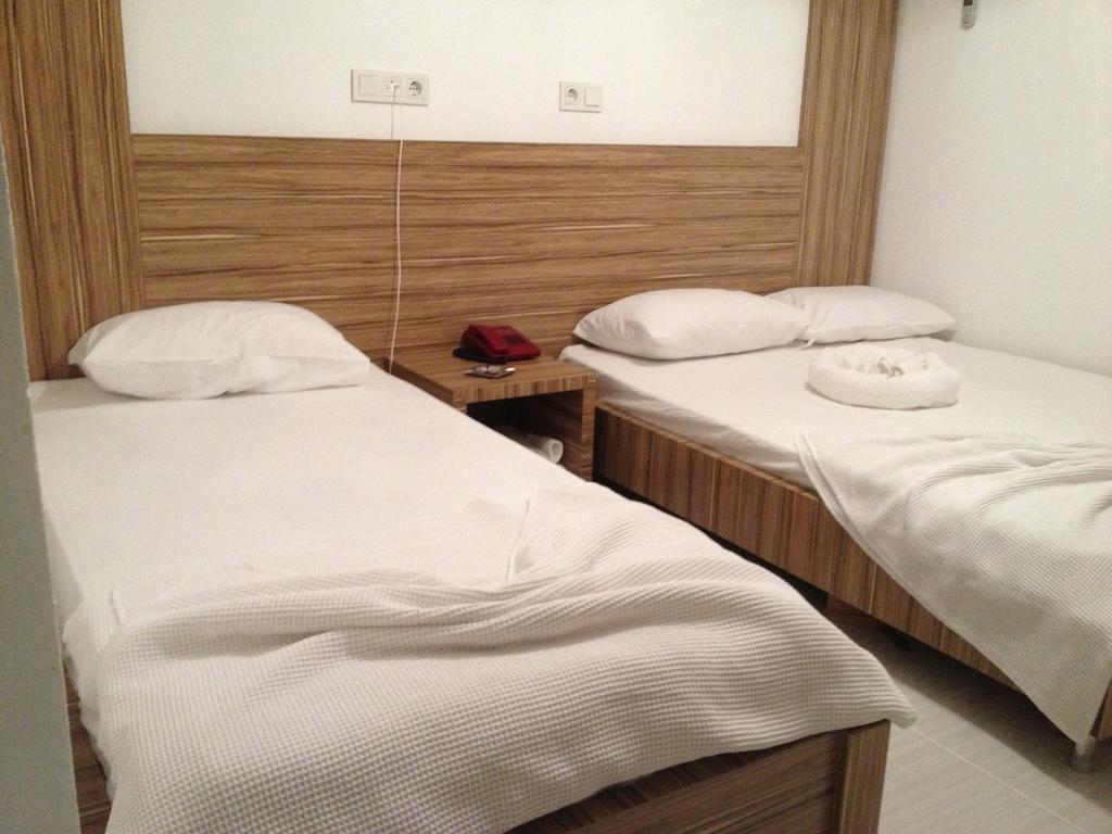 Araucaria Pension Antalya Rum bild
