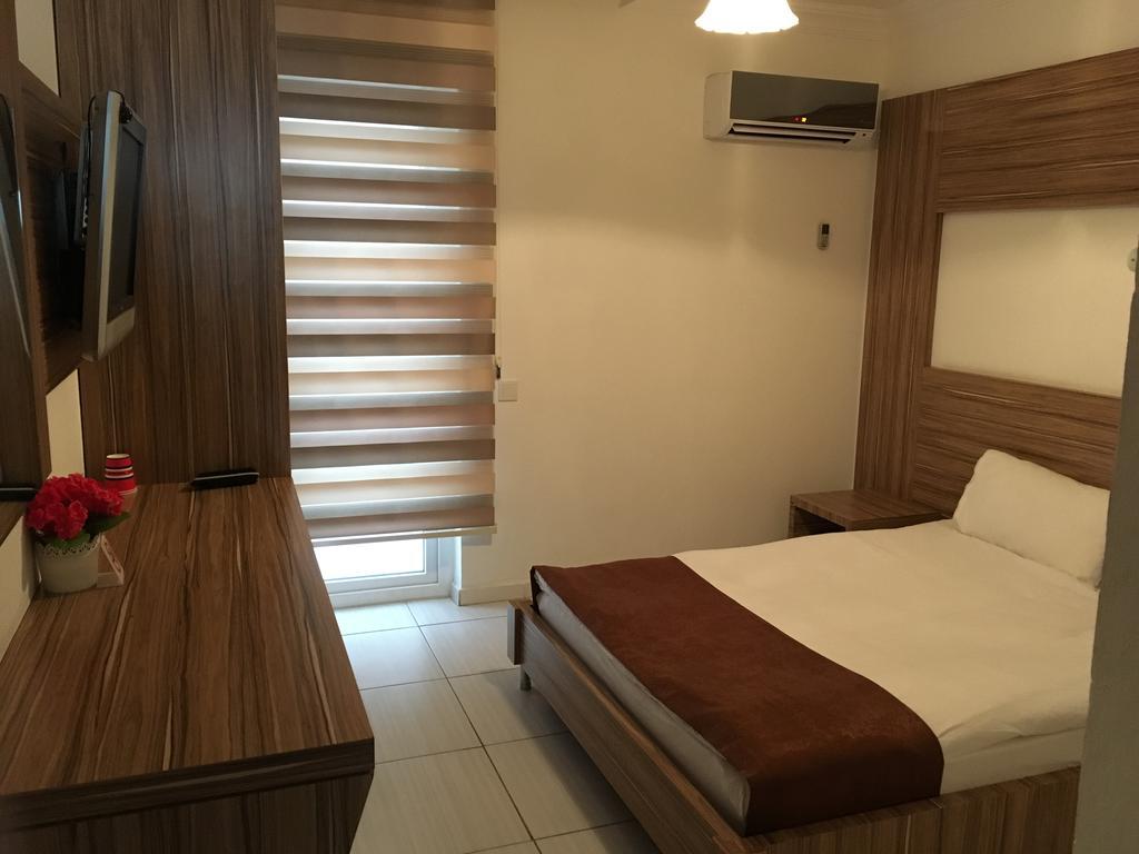Araucaria Pension Antalya Exteriör bild